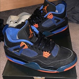 Air Jordan Retro 4 Cavs
